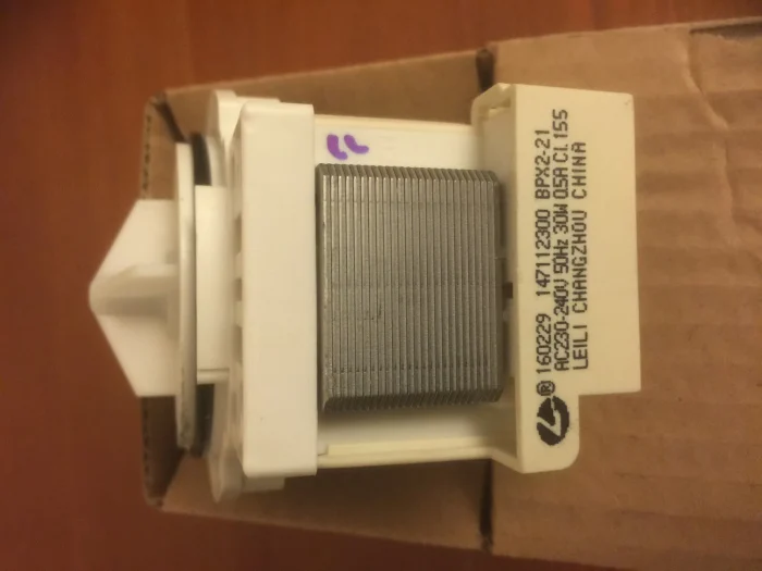 Genuine SIMPSON Front loader WASHING MACHINE DRAIN PUMP 147112300 suits Models:  SWT9542 ,SWT8542 , WF10761, SWF85561 SWT801 SWT951, SWT8012, SWF10832, WWT6041SWF10761